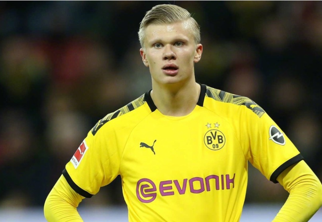 “湘超”短剧《我在野生球场当门神》开机，预计12月中旬上线