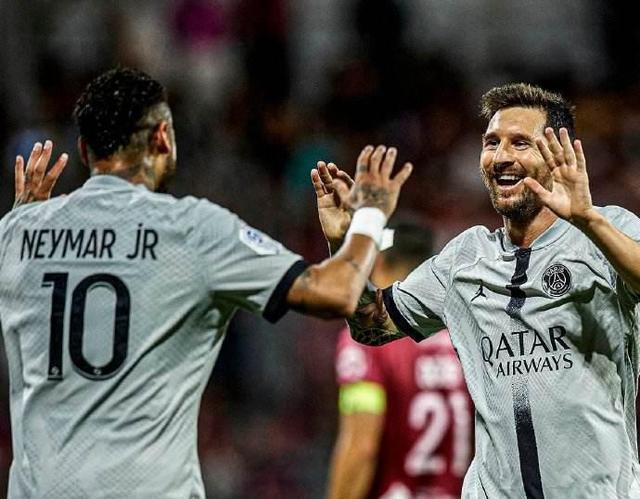 徐根宝：海港辉煌源于球迷支持，盼球迷未来不论胜负都爱它（徐根宝：海港荣耀因球迷而来，愿未来不论胜败球迷都不改热爱）