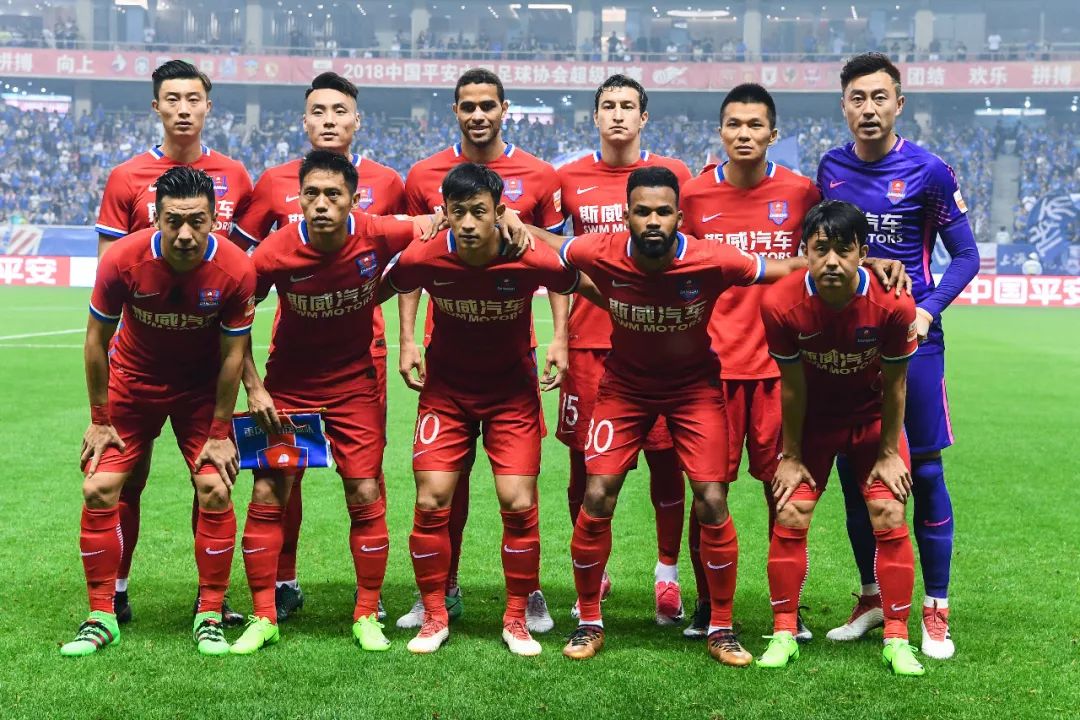 西甲战报：斯威德伯格梅开二度，九人皇马0-2塞尔塔