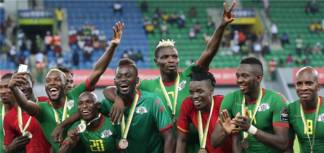 图片报：多特高层现在目标是联赛亚军、欧冠联赛阶段前八晋级（《图片报》：多特高层将目标锁定为联赛亚军、欧冠打进八强）