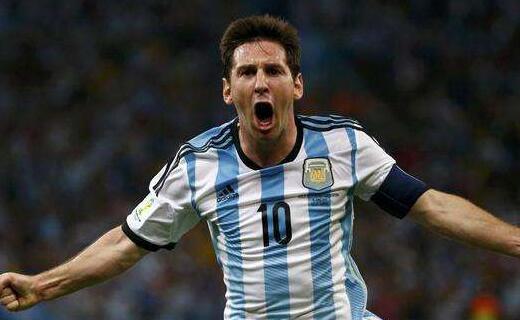 进球有错论! 姆巴佩83场73球，年度59球追平C罗，被吐槽伤害皇马（进球也有错？姆巴佩83战73球、年度59球追平C罗，却遭吐槽伤害皇马）